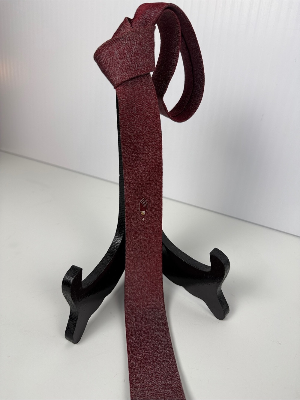 Entry Men's Slim Maroon Tie with Subtle Texture